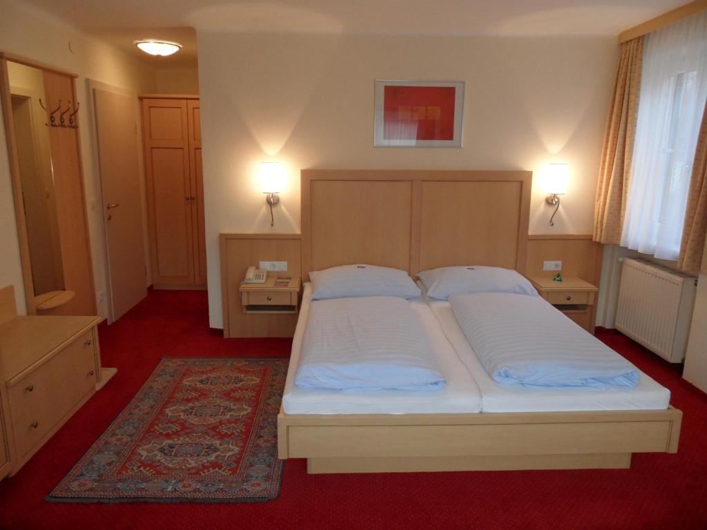 Pension Katrin Salzburg Room photo