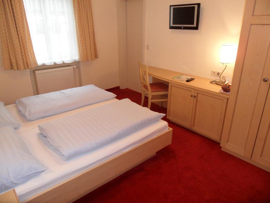 Pension Katrin Salzburg Room photo