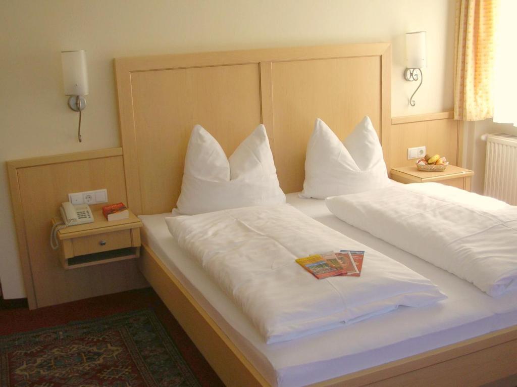 Pension Katrin Salzburg Room photo